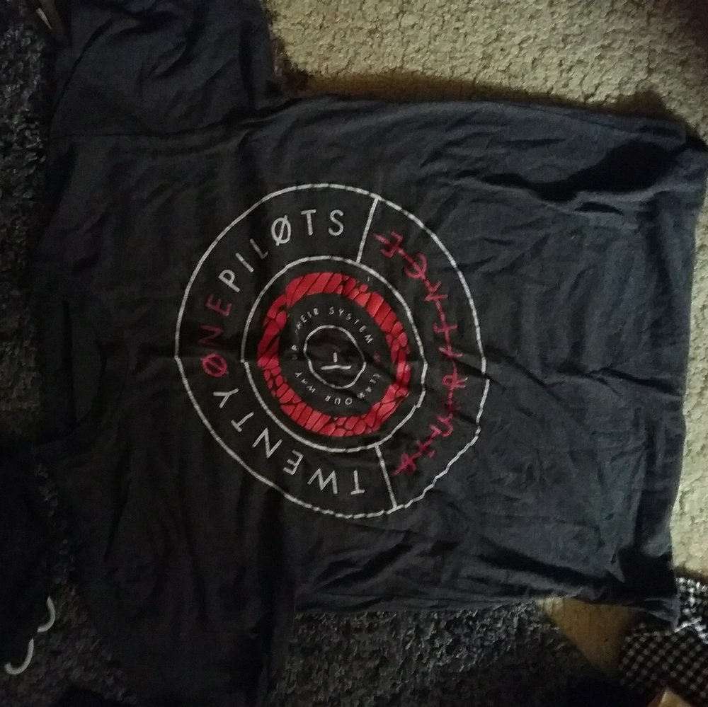 Twenty one pilots t shirt